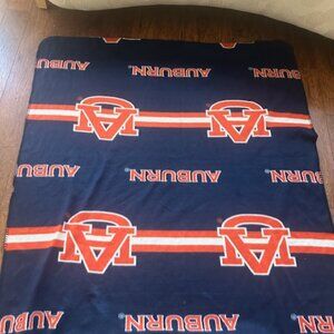 AUBURN FLEECE BLANKET